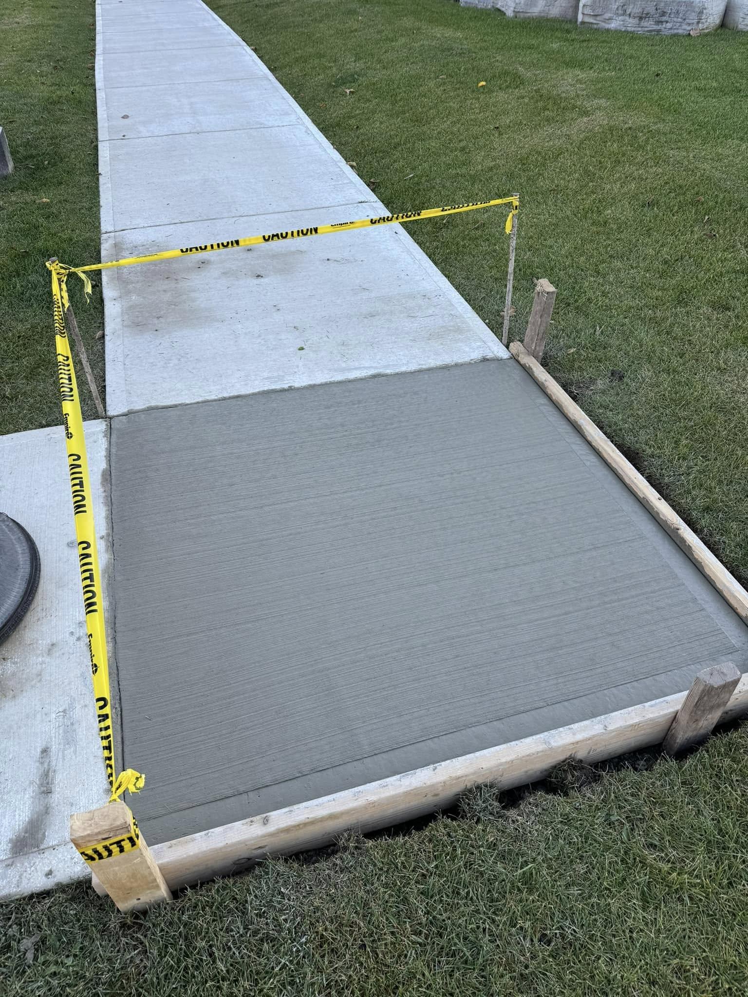More sidewalk replacement done ! This time in Westbrook on Windermere drive. 5 panels done in total. 0